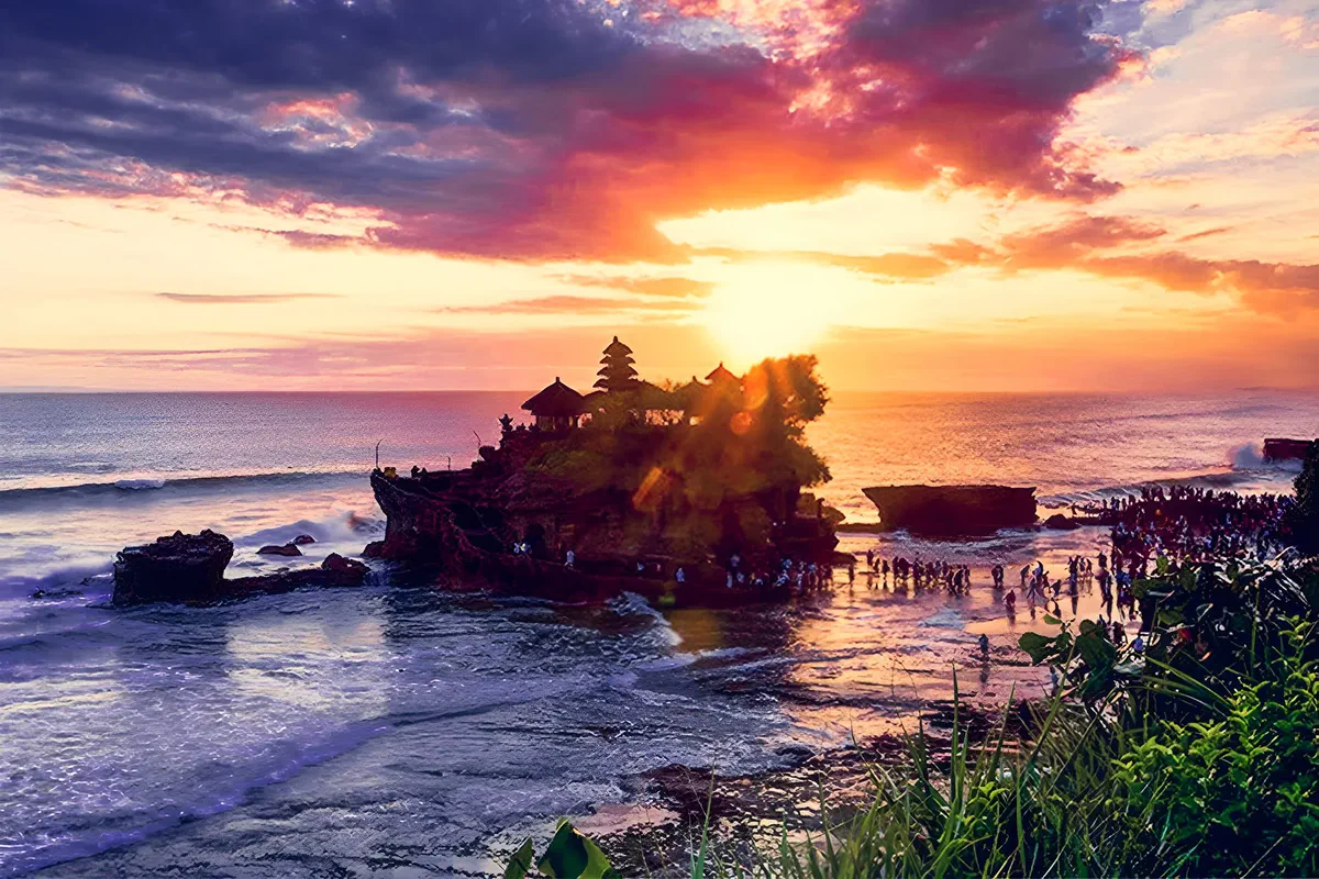 Sunset behind Tanah Lot sea temple, Bali